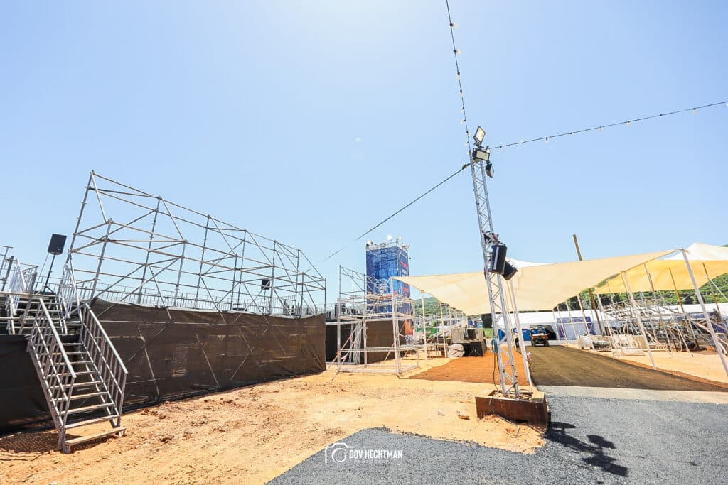 יממה וחצי להילולא: הצלם החב"די תיעד את ההכנות