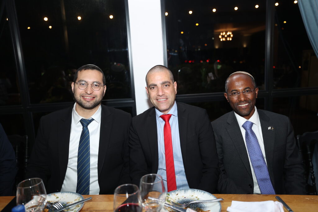 רבבות בהילולא השנתית בציון רבי מאיר בעל הנס