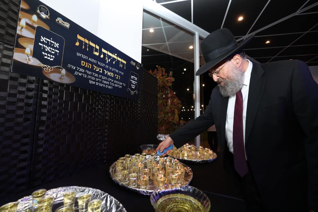 רבבות בהילולא השנתית בציון רבי מאיר בעל הנס