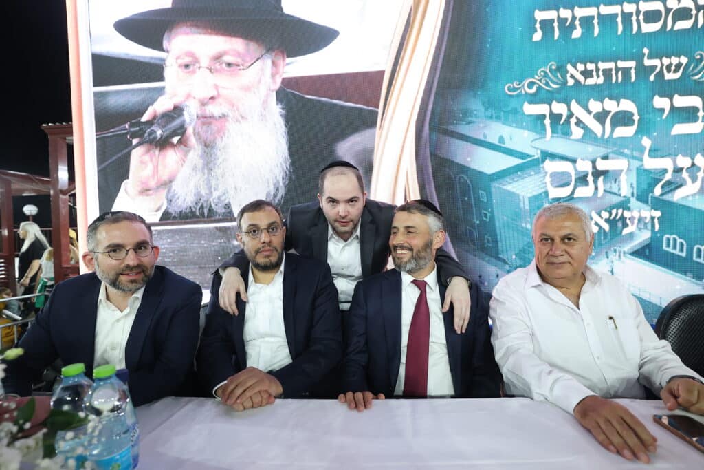 רבבות בהילולא השנתית בציון רבי מאיר בעל הנס