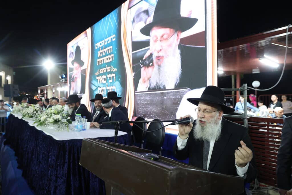 רבבות בהילולא השנתית בציון רבי מאיר בעל הנס