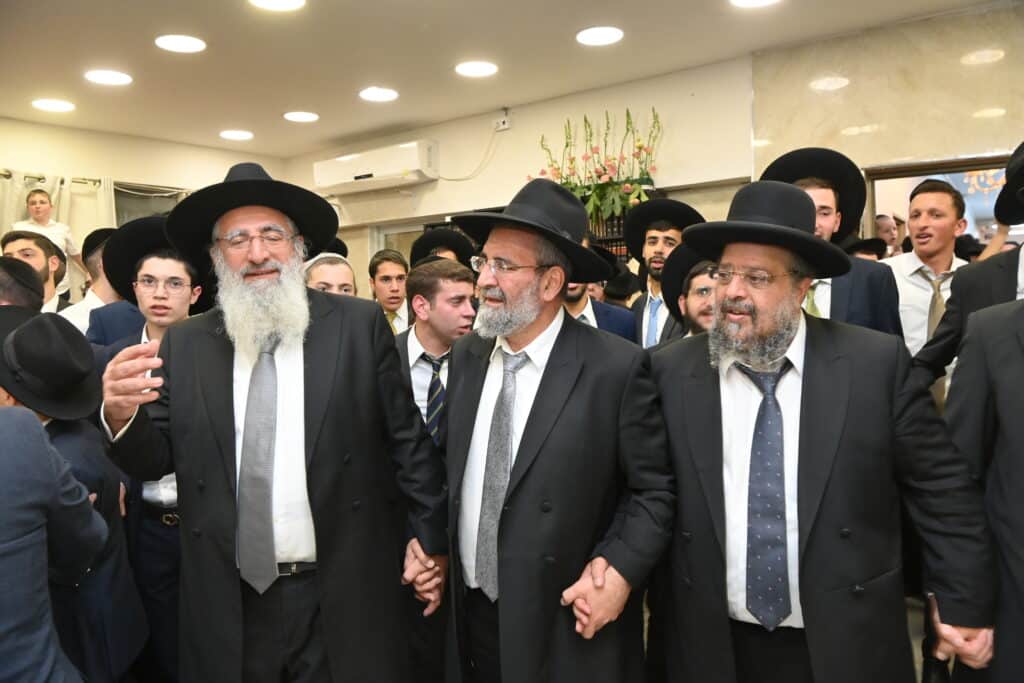 בישיבת 'תורת אברהם' חגגו מעמד הכנסת ספר תורה