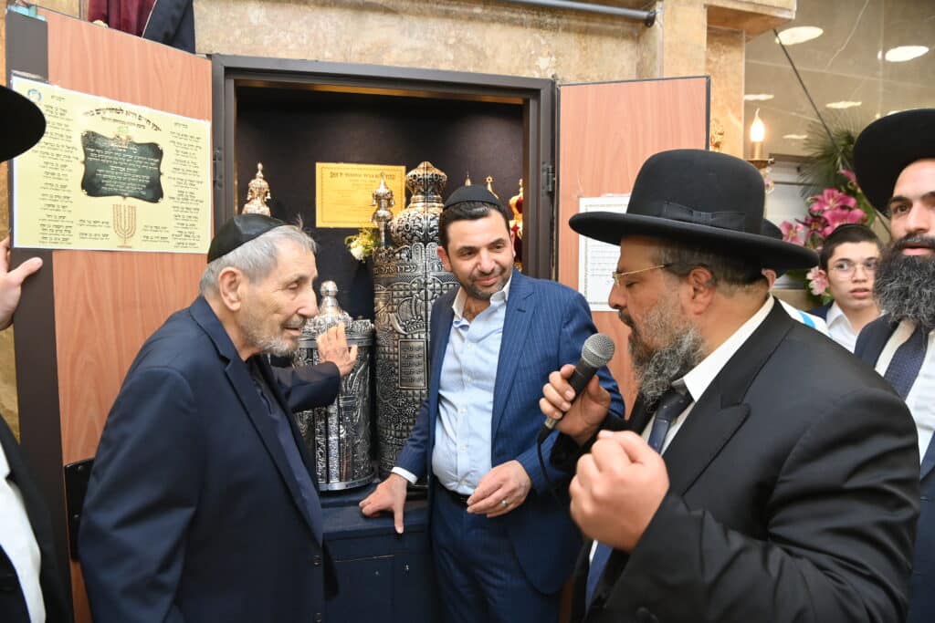 בישיבת 'תורת אברהם' חגגו מעמד הכנסת ספר תורה