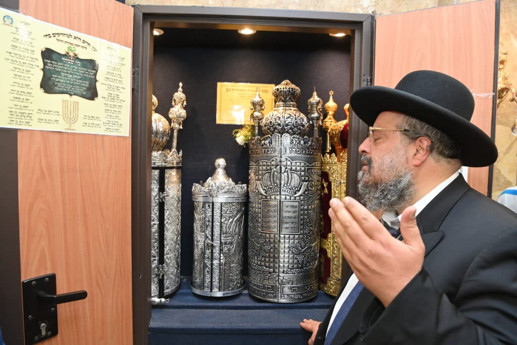 בישיבת 'תורת אברהם' חגגו מעמד הכנסת ספר תורה