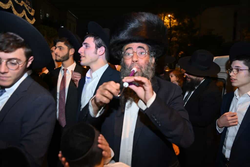 בישיבת 'תורת אברהם' חגגו מעמד הכנסת ספר תורה