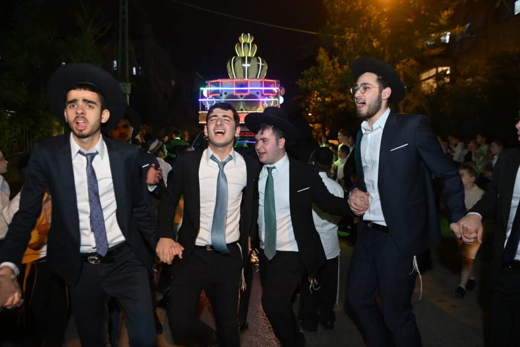 בישיבת 'תורת אברהם' חגגו מעמד הכנסת ספר תורה