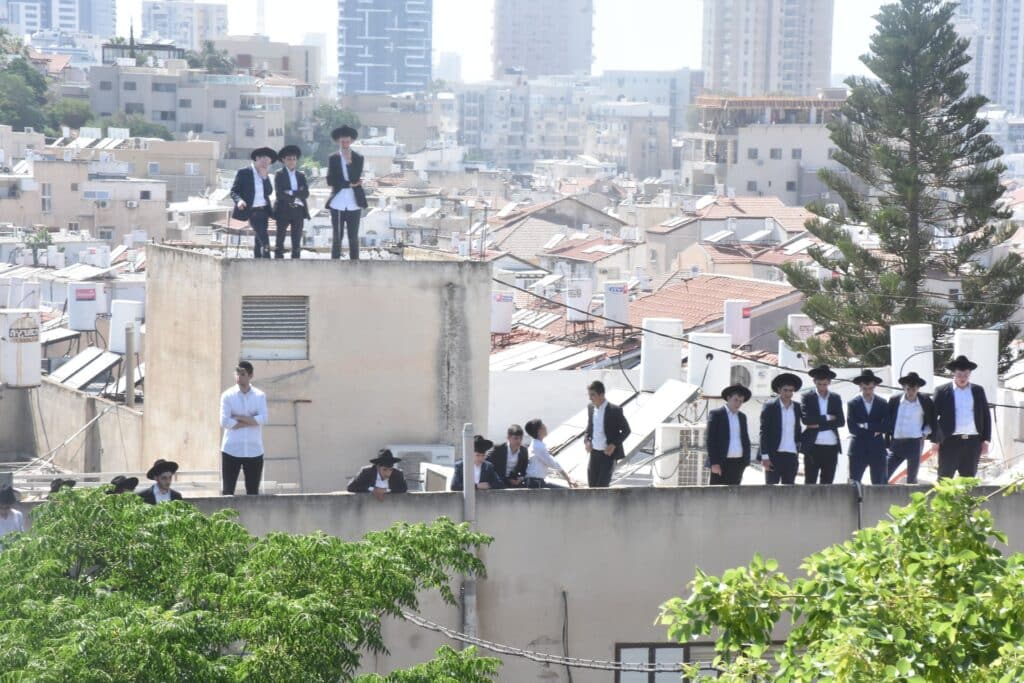 מביטול מלאכה ועד לקבורה: תיעוד מהלוויית מרן זצ"ל