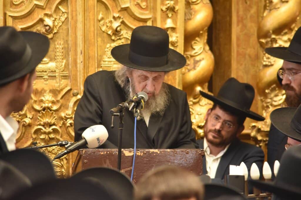 מביטול מלאכה ועד לקבורה: תיעוד מהלוויית מרן זצ"ל