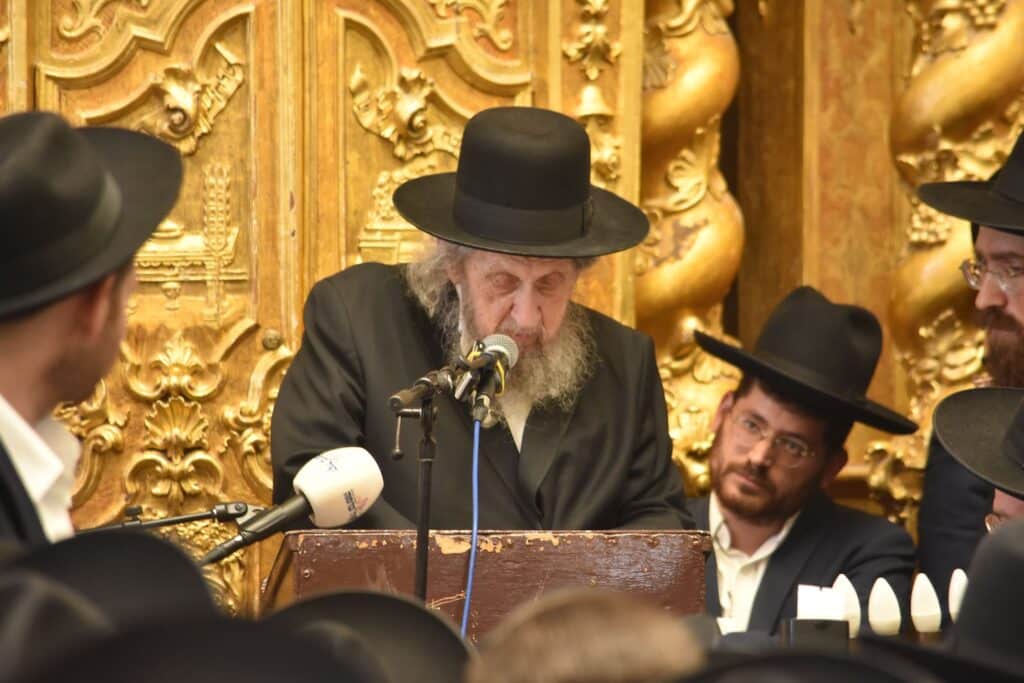 מביטול מלאכה ועד לקבורה: תיעוד מהלוויית מרן זצ"ל