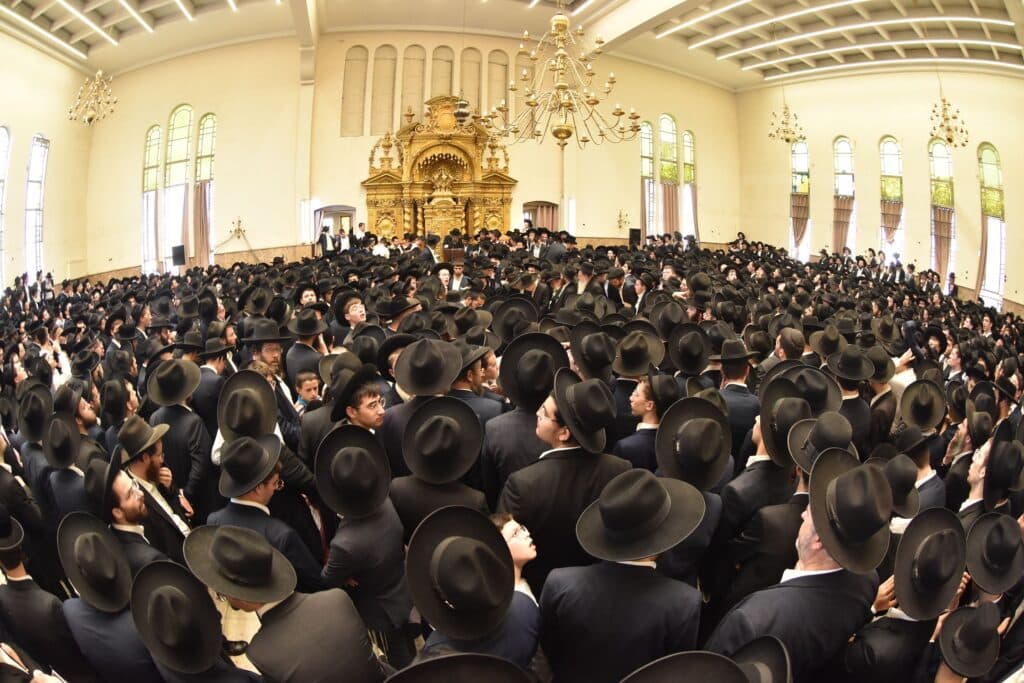 מביטול מלאכה ועד לקבורה: תיעוד מהלוויית מרן זצ"ל