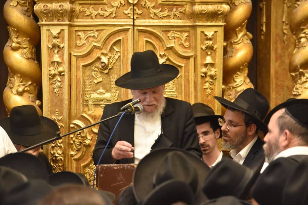 מביטול מלאכה ועד לקבורה: תיעוד מהלוויית מרן זצ"ל