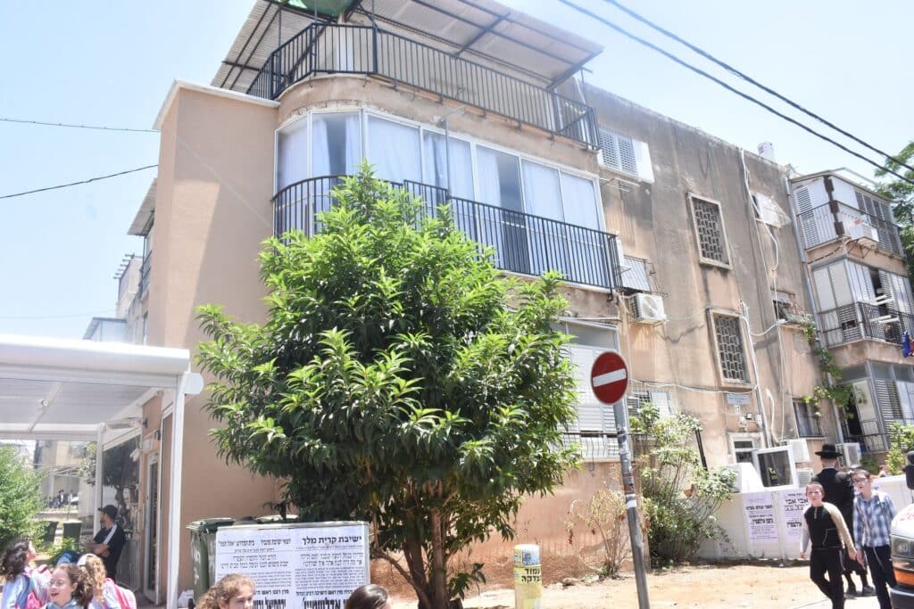 מביטול מלאכה ועד לקבורה: תיעוד מהלוויית מרן זצ"ל