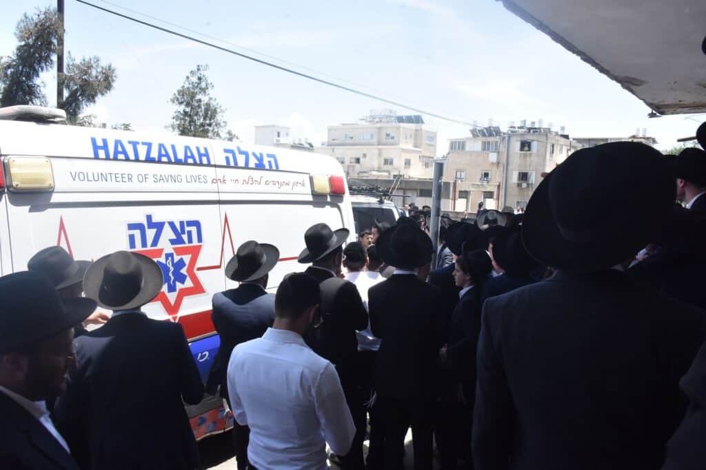 מביטול מלאכה ועד לקבורה: תיעוד מהלוויית מרן זצ"ל