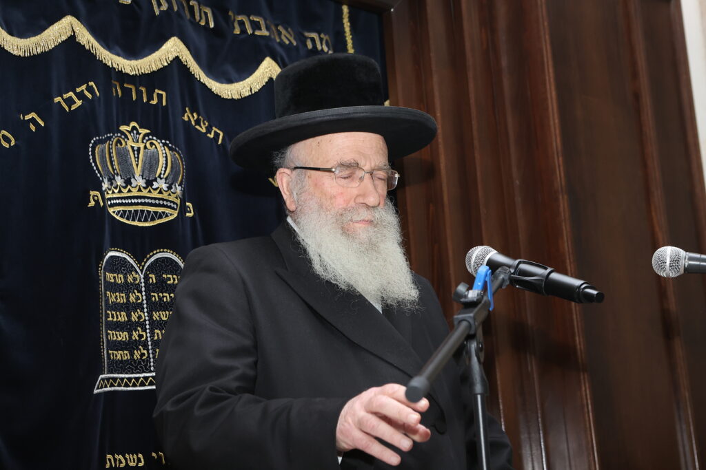 ככלות י"ב חודש: מאות בעצרת זיכרון לגר"ש קוק ככלות י"ב חודש: מאות בעצרת זיכרון לגר"ש קוק