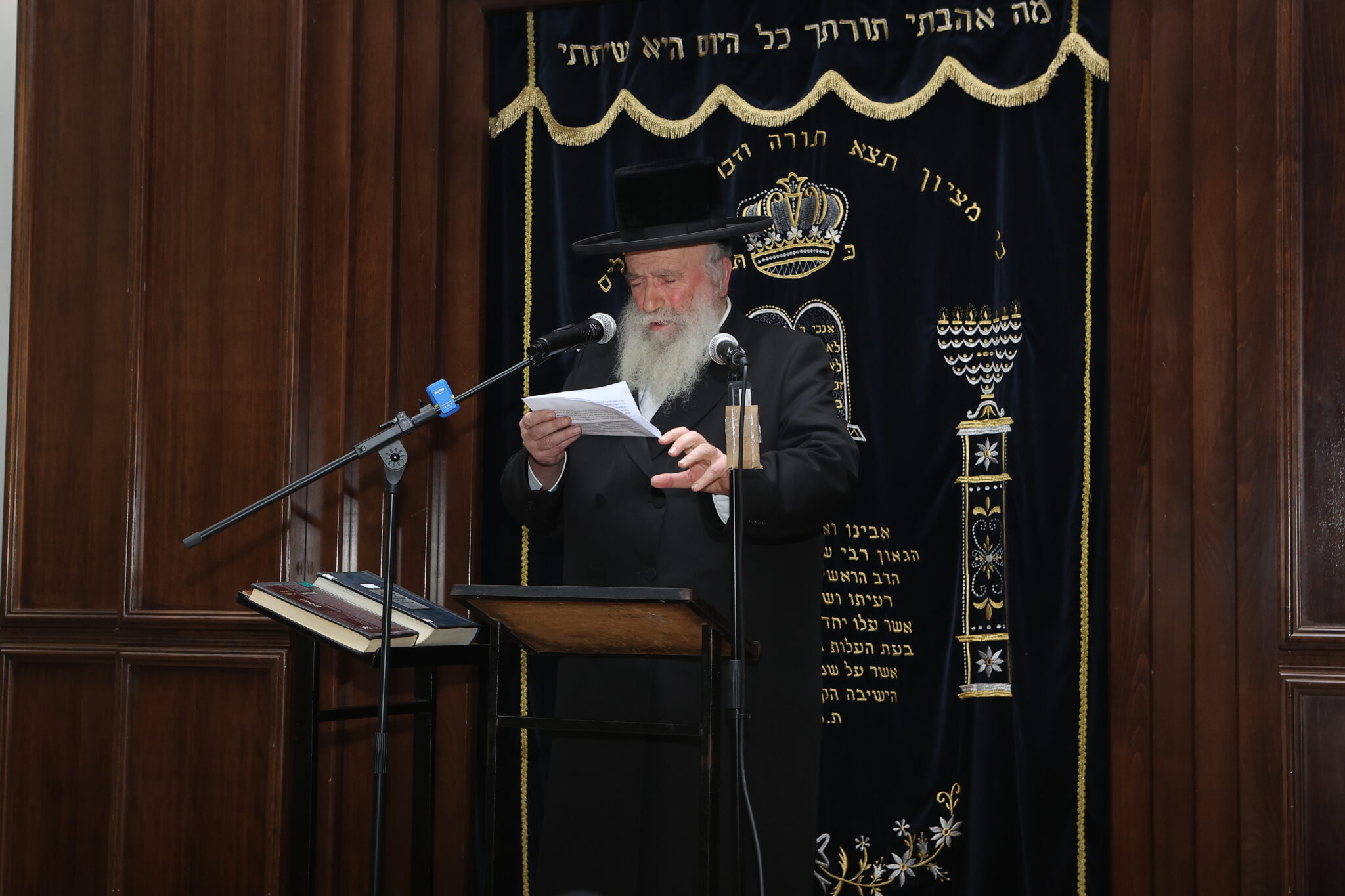 ככלות י"ב חודש: מאות בעצרת זיכרון לגר"ש קוק ככלות י"ב חודש: מאות בעצרת זיכרון לגר"ש קוק