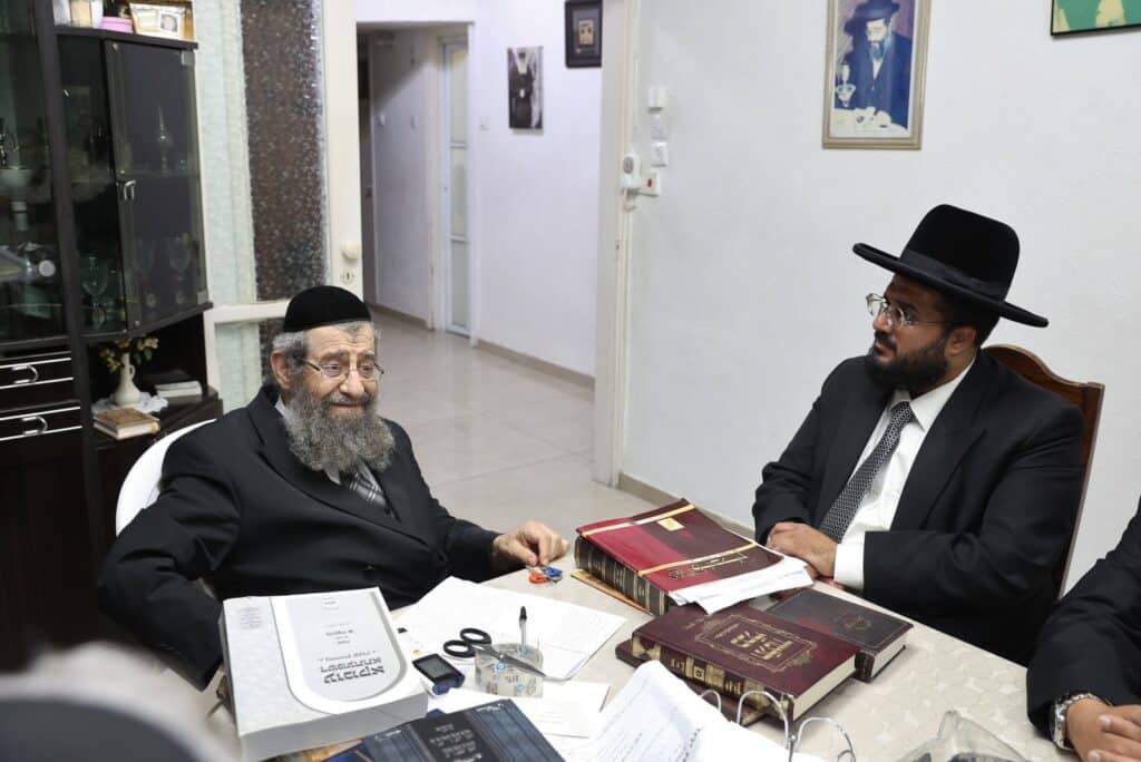 הגר"מ בן שמעון חיזק את בני הקהילה ביהוד