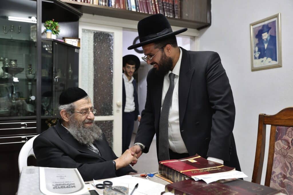 הגר"מ בן שמעון חיזק את בני הקהילה ביהוד