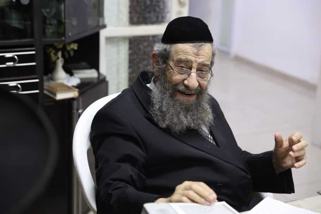 הגר"מ בן שמעון חיזק את בני הקהילה ביהוד