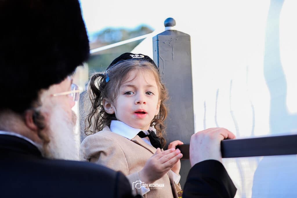 מְאִירַת עֵינֵינוּ: השמש זרחה על המתפללים במירון