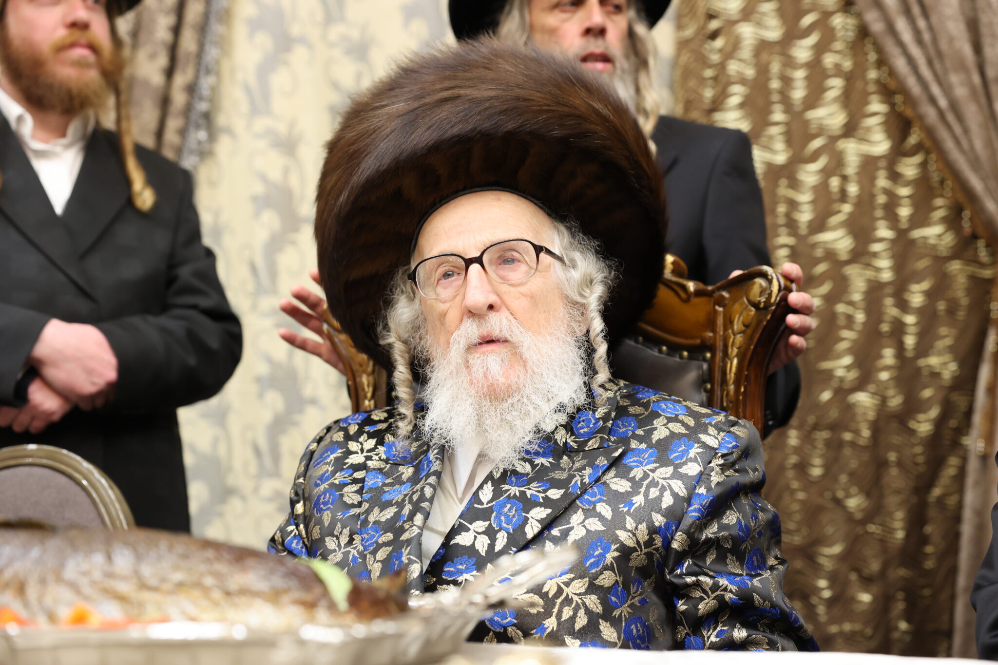 בהארנאסטייפל חגגו בר מצווה לנכד האדמו"ר