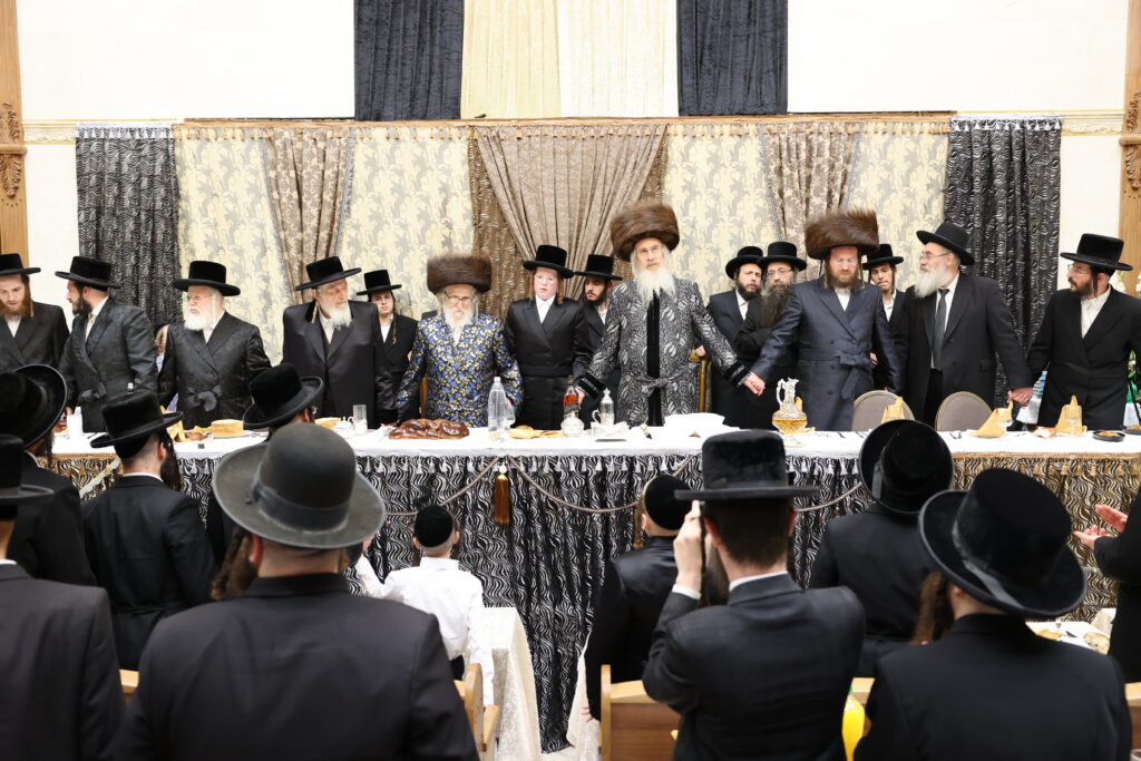 בהארנאסטייפל חגגו בר מצווה לנכד האדמו"ר