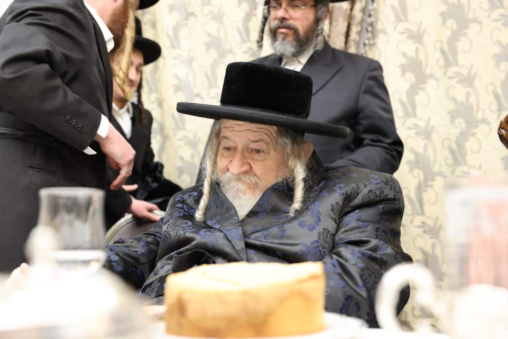 בהארנאסטייפל חגגו בר מצווה לנכד האדמו"ר