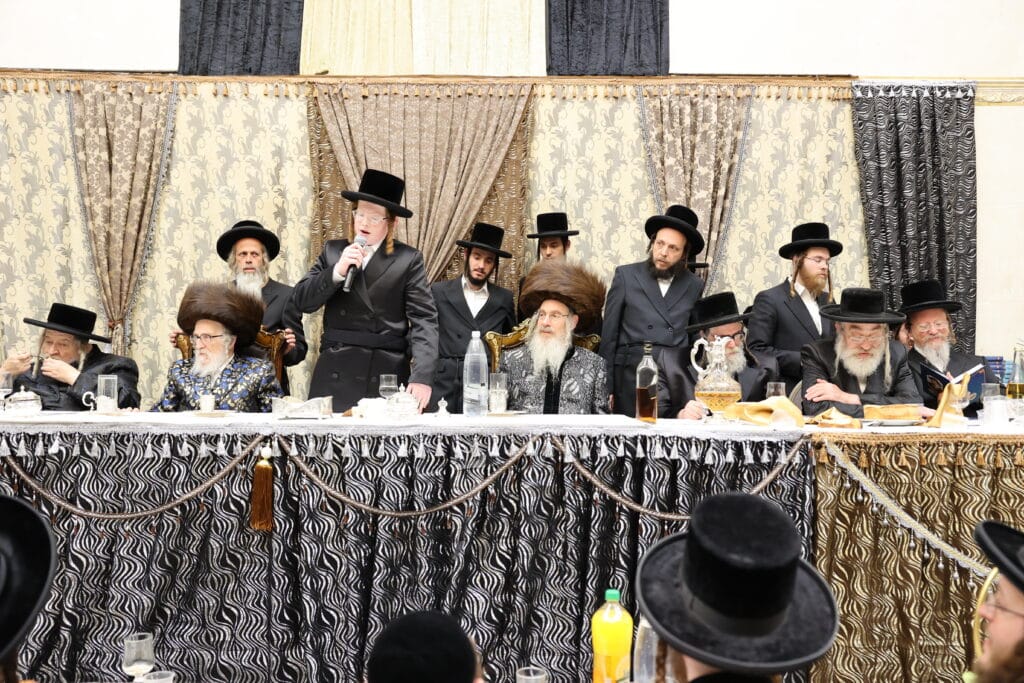 בהארנאסטייפל חגגו בר מצווה לנכד האדמו"ר