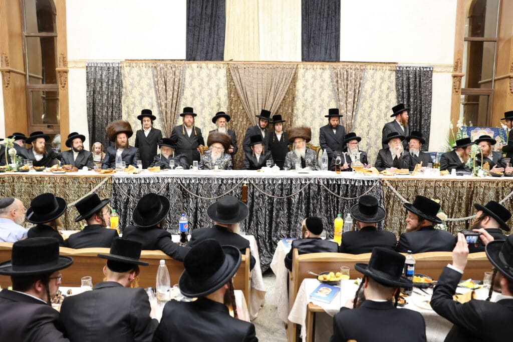 בהארנאסטייפל חגגו בר מצווה לנכד האדמו"ר