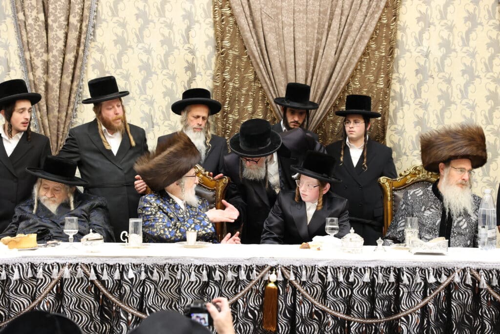 בהארנאסטייפל חגגו בר מצווה לנכד האדמו"ר