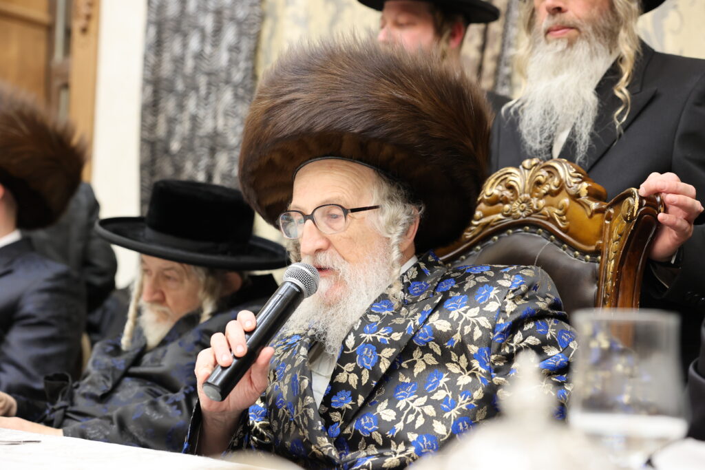 בהארנאסטייפל חגגו בר מצווה לנכד האדמו"ר