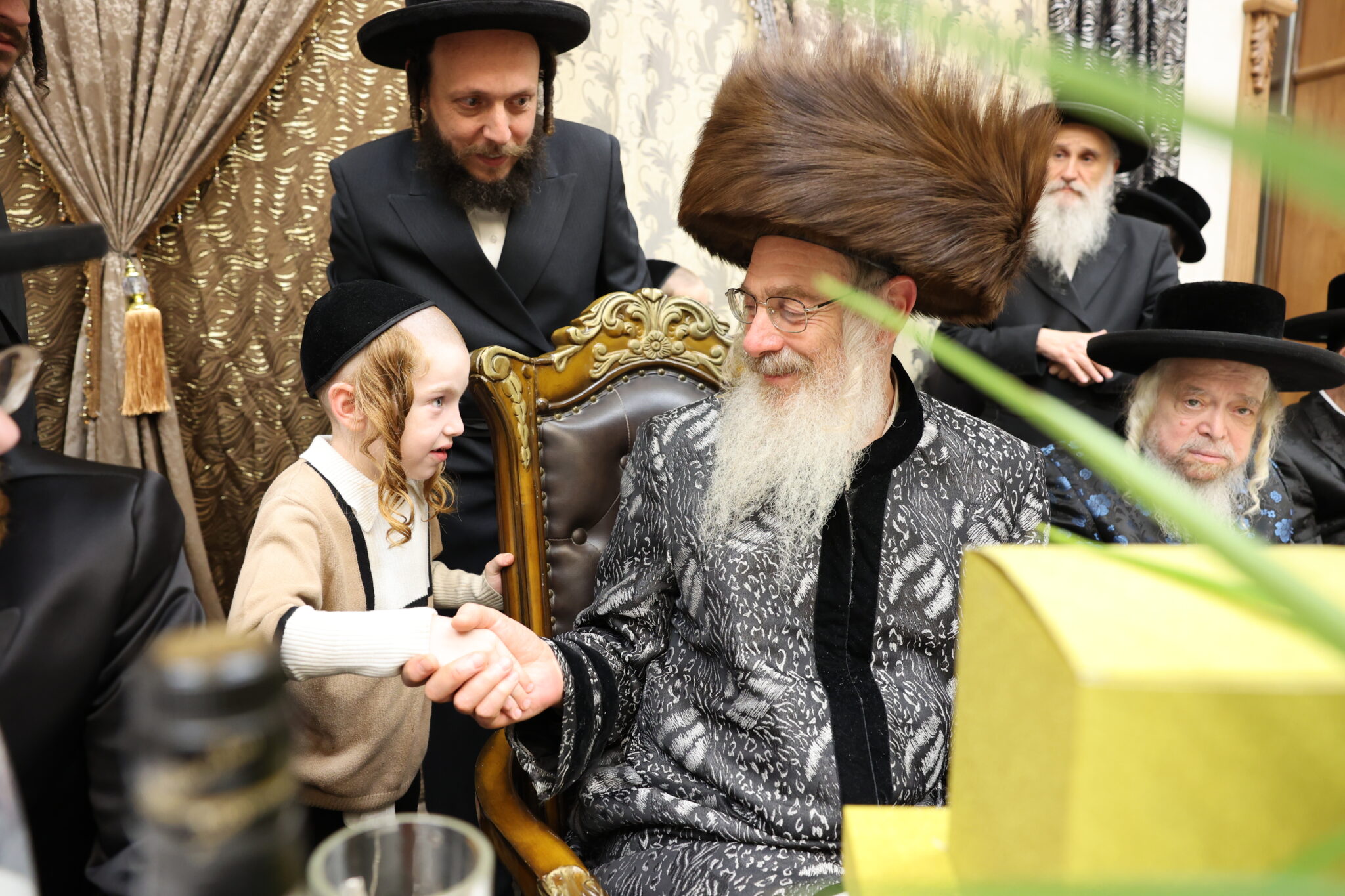 בהארנאסטייפל חגגו בר מצווה לנכד האדמו"ר