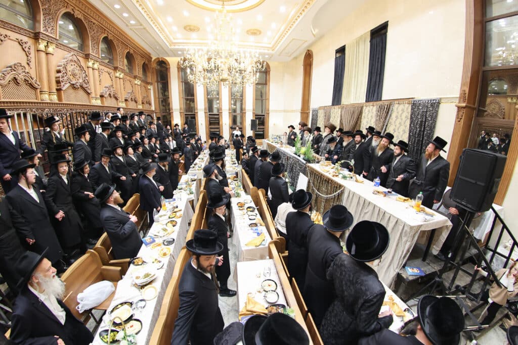 בהארנאסטייפל חגגו בר מצווה לנכד האדמו"ר