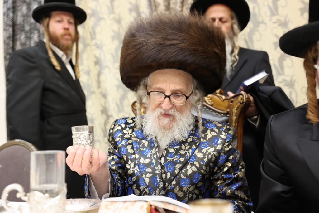 בהארנאסטייפל חגגו בר מצווה לנכד האדמו"ר