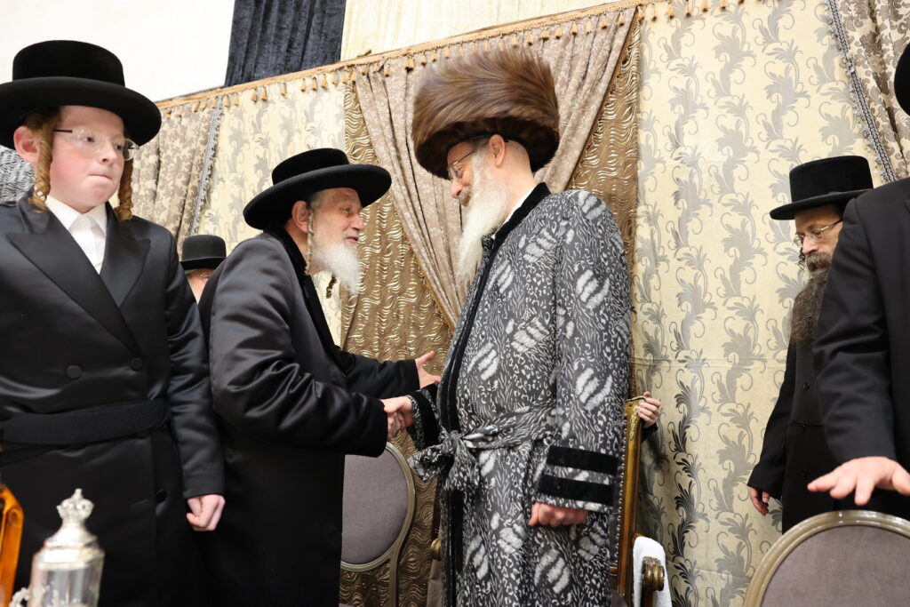 בהארנאסטייפל חגגו בר מצווה לנכד האדמו"ר