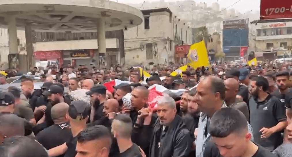 גדולי הדור בתפילת השל"ה בציון הקדוש בטבריה גדולי הדור בתפילת השל"ה בציון הקדוש בטבריה