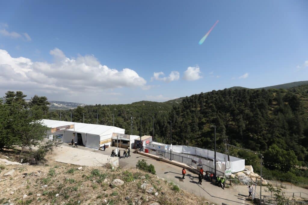 רבבות כבר זורמים למירון • הכטמן מגיש גלריה