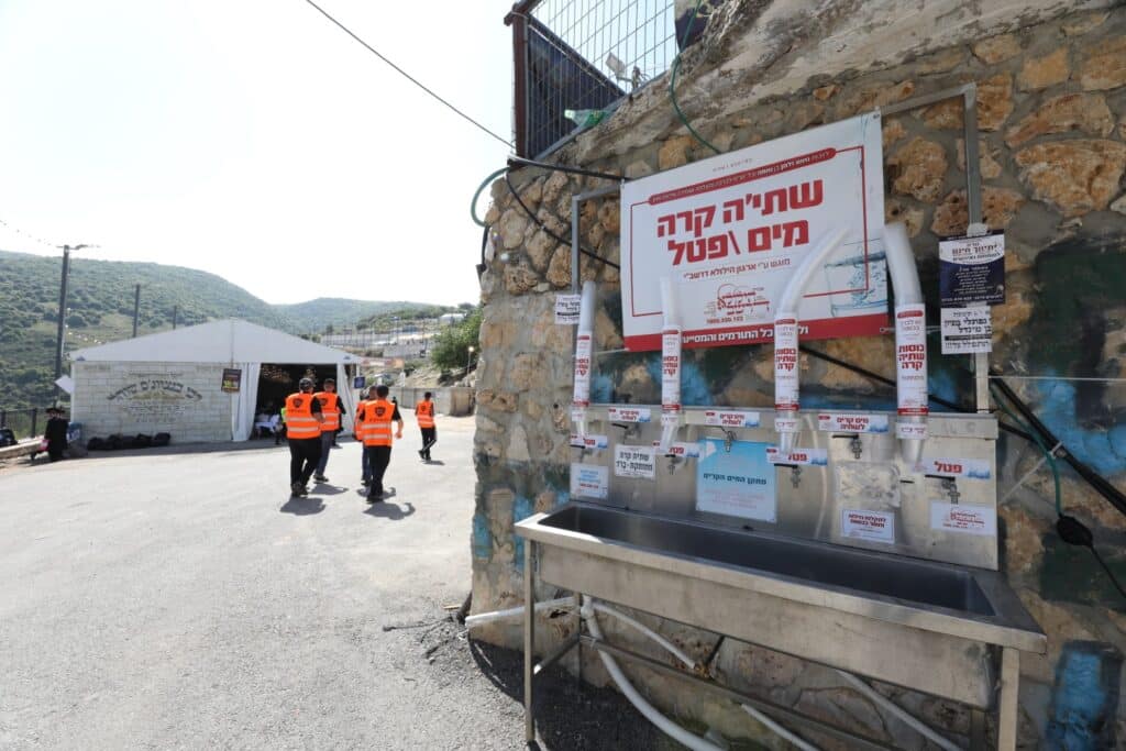 רבבות כבר זורמים למירון • הכטמן מגיש גלריה