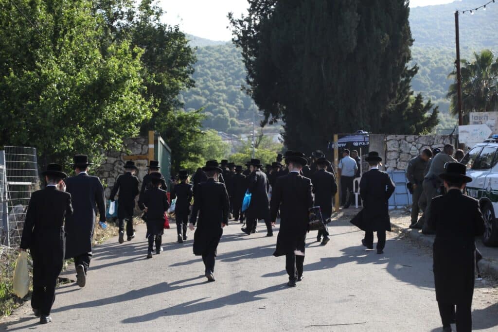 רבבות כבר זורמים למירון • הכטמן מגיש גלריה