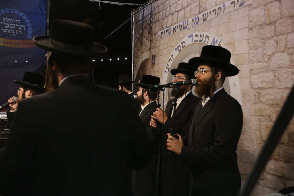 גלריה: ההדלקה המרכזית שע"י קהילת ברסלב "נחלי נצח"