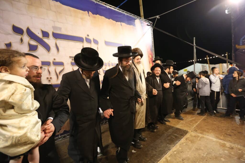 גלריה: ההדלקה המרכזית שע"י קהילת ברסלב "נחלי נצח"