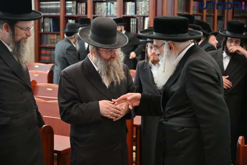 האדמו"ר מדושינסקיא ביקר בכולל החסידי