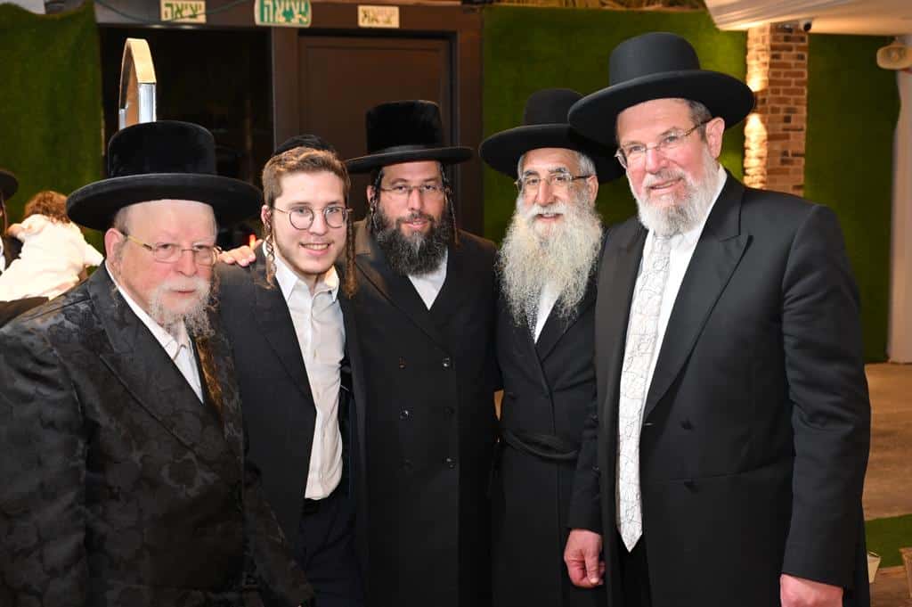 איש התקשורת התארס עם ביתו של רב העיר