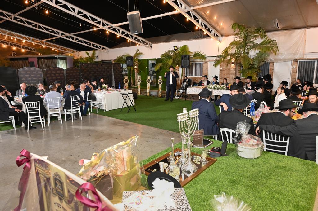 איש התקשורת התארס עם ביתו של רב העיר