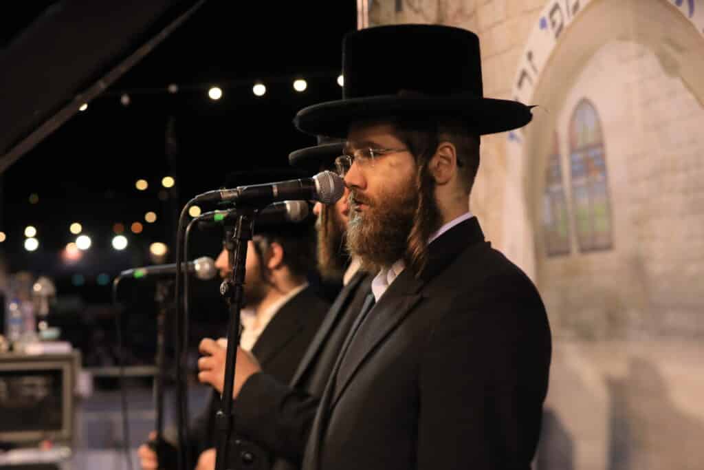 גלריה: ההדלקה המרכזית שע"י קהילת ברסלב "נחלי נצח"