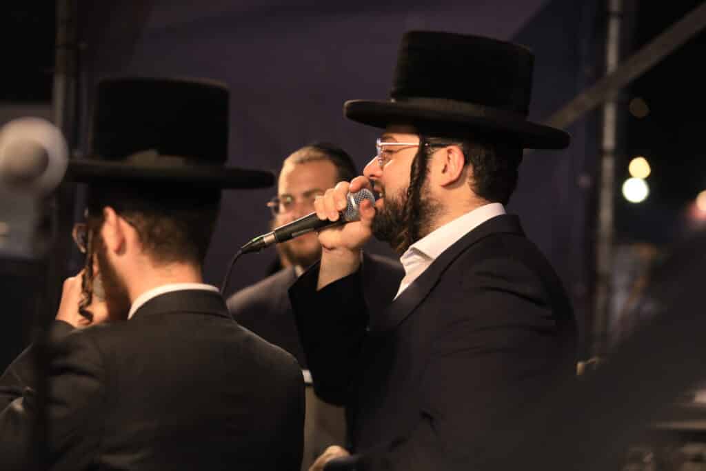 גלריה: ההדלקה המרכזית שע"י קהילת ברסלב "נחלי נצח"