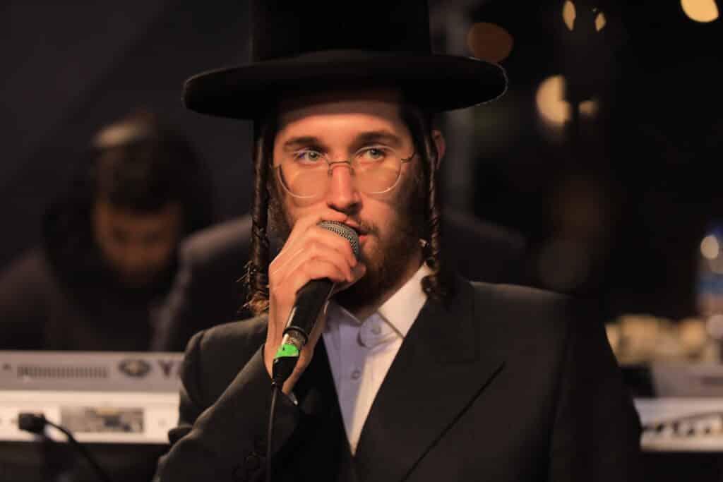 גלריה: ההדלקה המרכזית שע"י קהילת ברסלב "נחלי נצח"