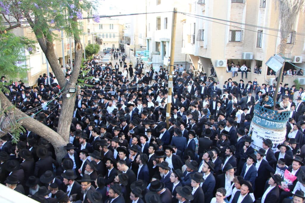 מסע ההלוויה: תיעוד מהעדשה של איתי קצב • גלריה