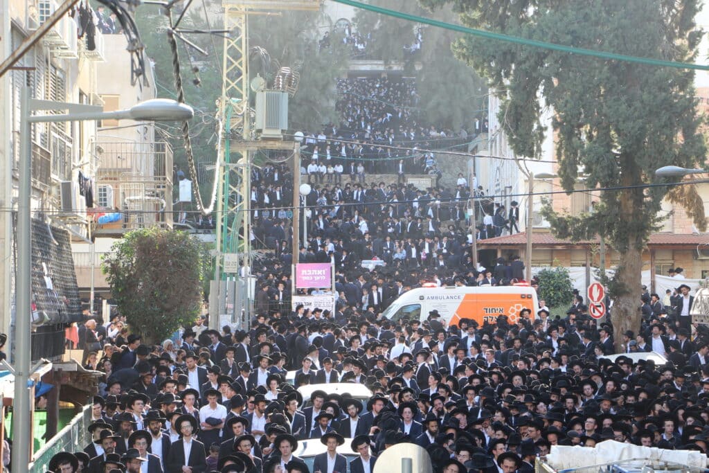 מסע ההלוויה: תיעוד מהעדשה של איתי קצב • גלריה