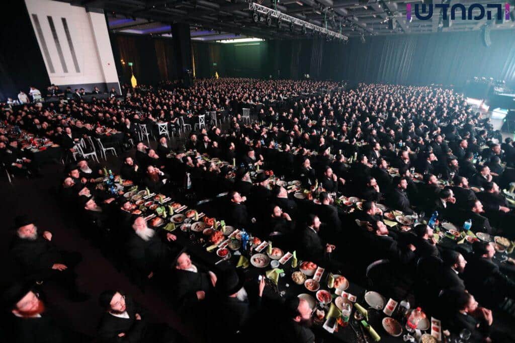 מה חיפשו 12,000 חסידים יום אחרי יום באולמי אווניו?