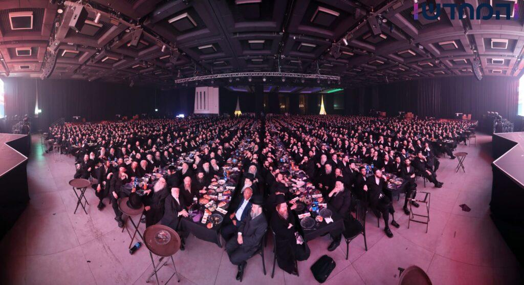 מה חיפשו 12,000 חסידים יום אחרי יום באולמי אווניו?